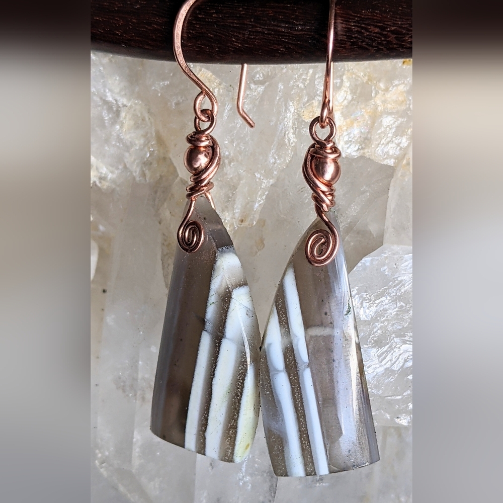 Rare Owyhee Opal Gemstone Earrings Artisan Crafted Copper Design - Picture 7 of 15